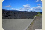 歩道も飲み込んだ溶岩